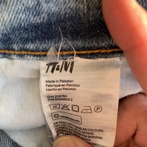 Distressed &Denim Jeans - Picture 5 of 8